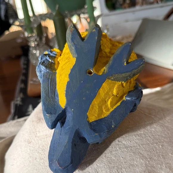 Colorful Parrot Figurine - Picture 5 of 7